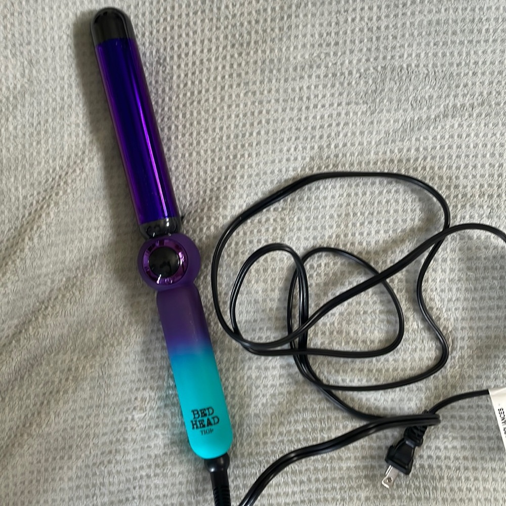 BedHead Rough Volume 1-1/4” Curling Wand